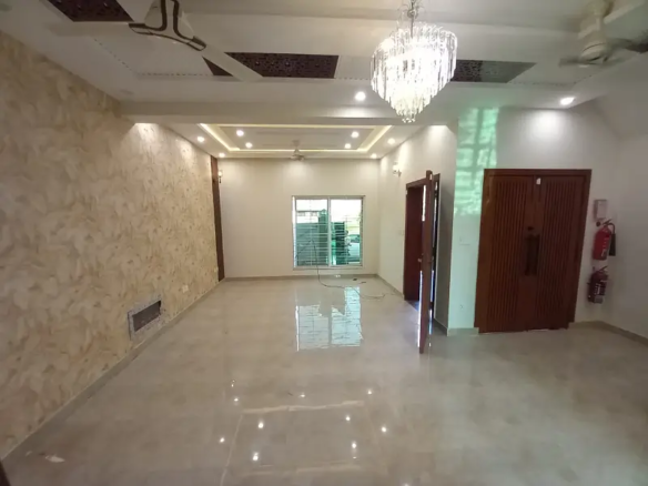 6.25 Marla Almost Brand New Luxury House For Sale In Sector D Bahria Town Lahore.