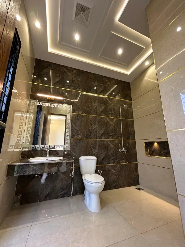 10 MARLA BRAND NEW DESIGNER HOUSE FOR SALE