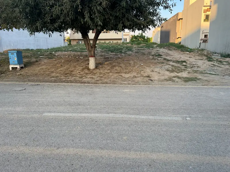 14 Marla plot for sale in B Block Multi Garden B-17 investor rate